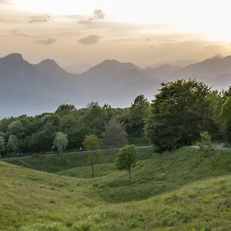 Monte Baldo بيت شباب *