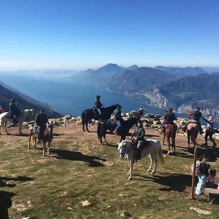 Monte Baldo Hostel *